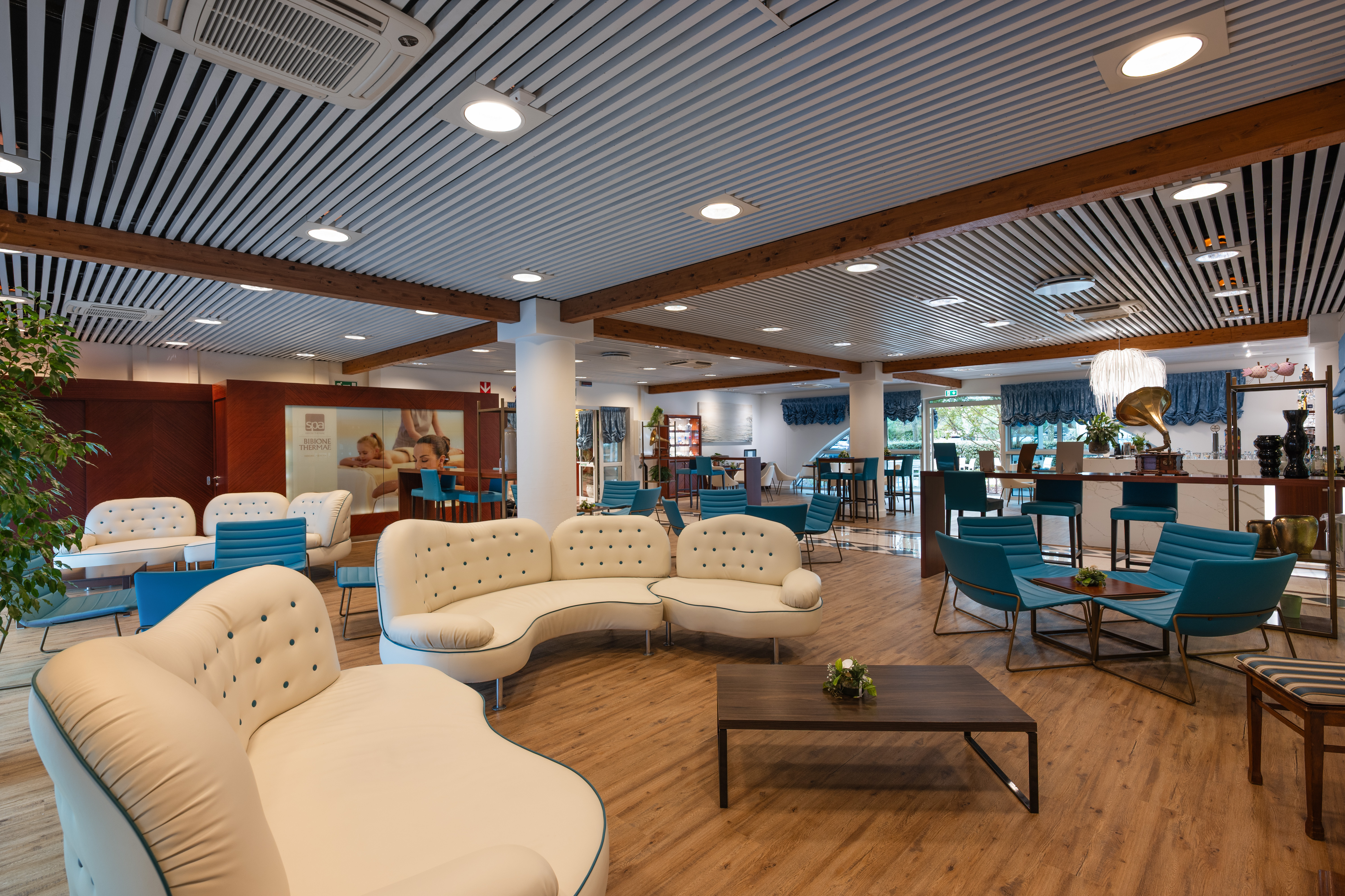 Lobby bar Aparthotel Holiday