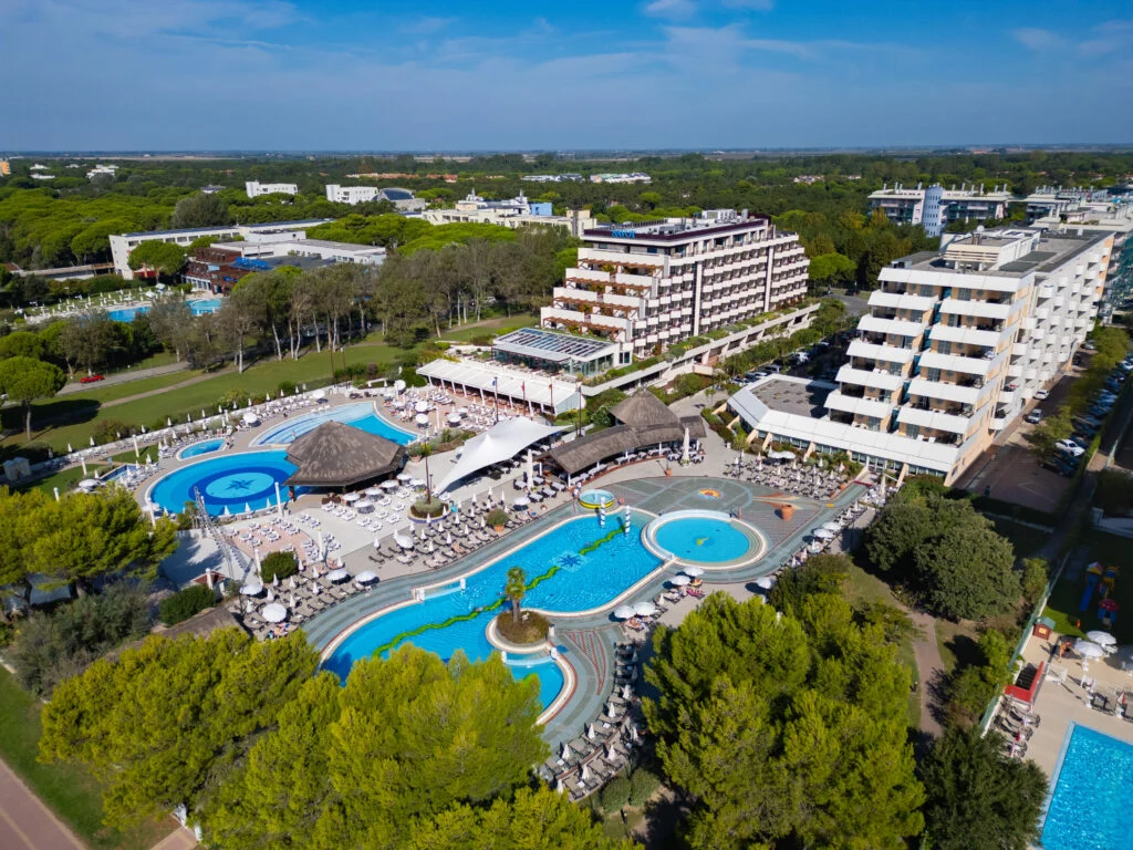 piscine_aparthotel_holiday (4)
